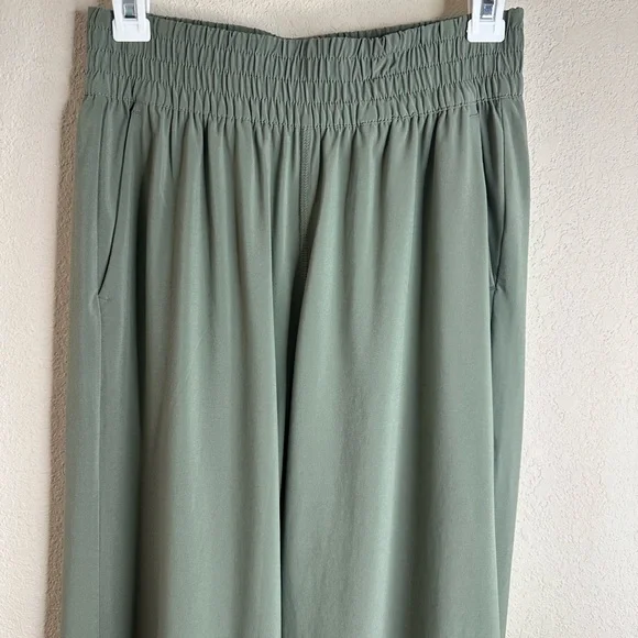 Vuori Villa Wideleg Lightweight Pants VW4047 Pistachio size Small - Picture 7 of 7